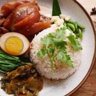 เจ๊นกข้าวขาหมู & ก๋วยจั๊บน้ำข้น