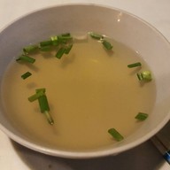 บะหมี่เกี๊ยวหมูแดงหมูกรอบ อิสรภาพ