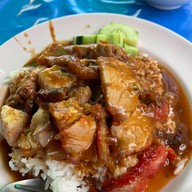 ข้าวหน้าเป็ด ข้าวหมูแดง สุขุมวิท 81