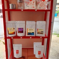 บรรยากาศ คั่วทองกาแฟคั่วมือ KUAW TONG Coffee