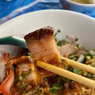 ข้าวหน้าเป็ด ข้าวหมูแดง สุขุมวิท 81