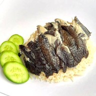 ข้าวมันไก่ไทย ศิริฟาร์ม