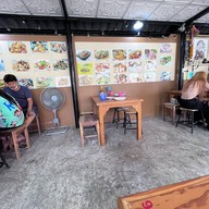 ป้าจุ๋ม เกาะล้าน