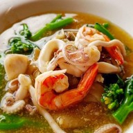 ครัวฮาลาล (حلال)  ตลาดรวยมาร์เก็ต ประชาอุทิศ90