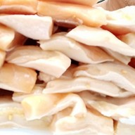 ปลาแซลมอนเสียบไม้ ตลาดเดินเล่น เทอดไท 33