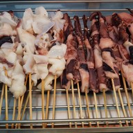 เมนูของร้าน ข้าวปั้นหมึกย่าง