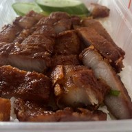 เมนูของร้าน ข้าวหมูทอดอาหารตามสั่งครัวลุงปุ๊