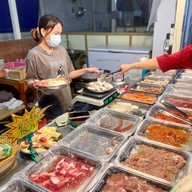 เติมอิ่มหมูกะทะ ซอยกระทิงแดง
