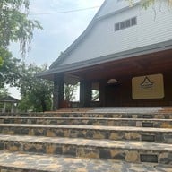 Malangpor Hall and Garden