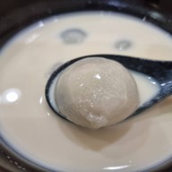 เมนูของร้าน บัวลอยปริญญา ประชาอุทิศ ประชาอุทิศ