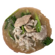 ราดหน้ายอดผักบางพลัด