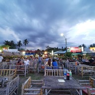 บรรยากาศ เจ้แขกแจ่วฮ้อน ห้วยวังนอง