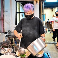 อากู๋ ข้าวต้ม มาม่า เจ้าเก่าแยกสตรี