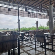 ร้านอาหารชายโขง