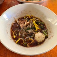 ก๋วยเตี๋ยว 9 บาท by คุณตุ๊ก