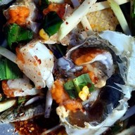 ยำโลดจ้า( ยำมะม่วง+ยำข้าวโพด) ตลาดโอภาสี