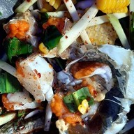 เมนูของร้าน ยำโลดจ้า( ยำมะม่วง+ยำข้าวโพด) ตลาดโอภาสี