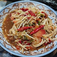 เมนูของร้าน ลองไหมส้มตำ ผัดหมี่โคราช ตลาดพลู