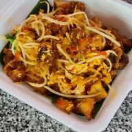 เมนูของร้าน ผัดไทยไชยาและอาหารตามสั่ง