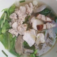 ต.ตำลึง เกาเหลาเลือดหมู  ก๋วยเตี๋ยวตำลึง อาหารตามสั่ง ใต้บีทีเอส สะพานควาย