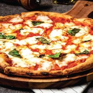 เมนูของร้าน Scoozi Urban Pizza ทากะ ทาวน์