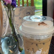 Blue Bell cafe in the Garden ชลบุรี