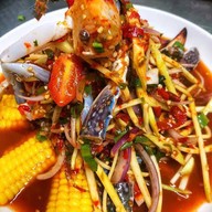 ส้มตำ ยำ ลิ้นรัว