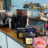 Anasu Coffee กาแฟสด ขนมเปี๊ยะ โรตีชาชัก บางแม่นาง