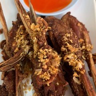 ส้มตำภูเขาหญ้า ร้านดังเมืองระนอง สาขาสัตหีบ สาขา แรก จังหวัดระนอง