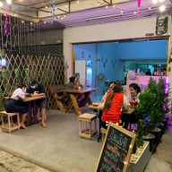 จุดเติมนม อาหารตามสั่ง หม่าล่า เพชรเกษม81