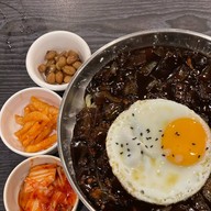 Hongdae Station All Seasons Place ชั้น1