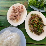 ร้านลาบดีขมคนยอง