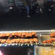 บังอาณัติไก่ย่าง&ก๊ะด๊ะฮาลาล ตลาดวันชื่นพล่าซ่า(ข้างๆเซเว่น)
