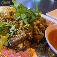 ข้าวต้มอนันต์ หนวดอุดมสุข