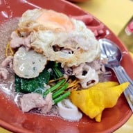 กวง ราดหน้ายอดผัก