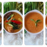 ยำทอดลูกชิ้น&ซีฟู้ด/ข้าวไข่เจียวบุฟเฟต์/น้ำส้มจ้า
