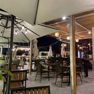 Macaw Cafe & Bar