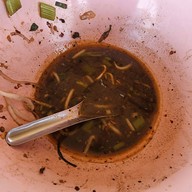 ร้านก๋วยเตี๋ยวเรือบ้านไผ่ พันเสด็จใน