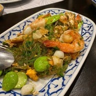 เมนูของร้าน Plu ถนนสวนพลู