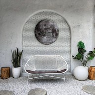 หน้าร้าน The Lunar Beach House, Pattaya