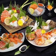 ซูชิ ออน ไฟร์ พรีเมียร์ เพลส ศรีนครินทร์