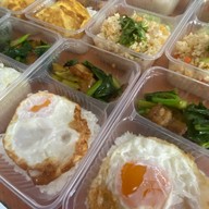 กะเพราแม่นิด
