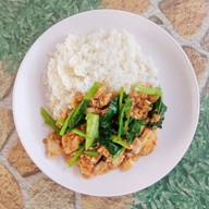 มาร์คFC ไก่ยำแซ่บเวอร์ หลังมอ