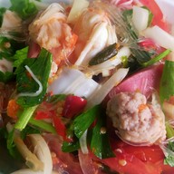 ขนมจีนน้ำยาร้านบ้านจ่า by อาลาดิน