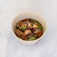 เมนูของร้าน บ้านมาดามนกยูง บ้านมาดามนกยูง