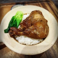 เมนูของร้าน หมูตั่วเฮีย โครงการสวนหลวงสแควร์