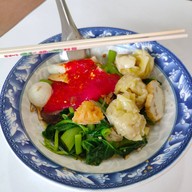 เต็งไต๋ใช้ฮวด (ก๋วยเตี๋ยว ลูกชิ้นปลา ลูกชิ้นกุ้ง เย็นตาโฟ) บางจาก