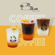 Blóm flowers café ตลาดสนธนบุรี