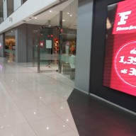 หน้าร้าน Fitness First Seacon Square