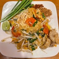 เมนูของร้าน ผัดไทยท่ายาง (แม่เล็กซอยกลาง) ศาลายา